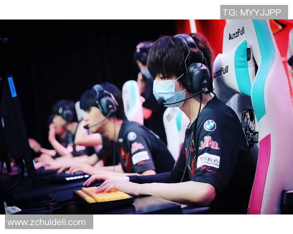 最新和平精英战术排名揭晓FPX战队稳居榜首引领潮流实时新闻